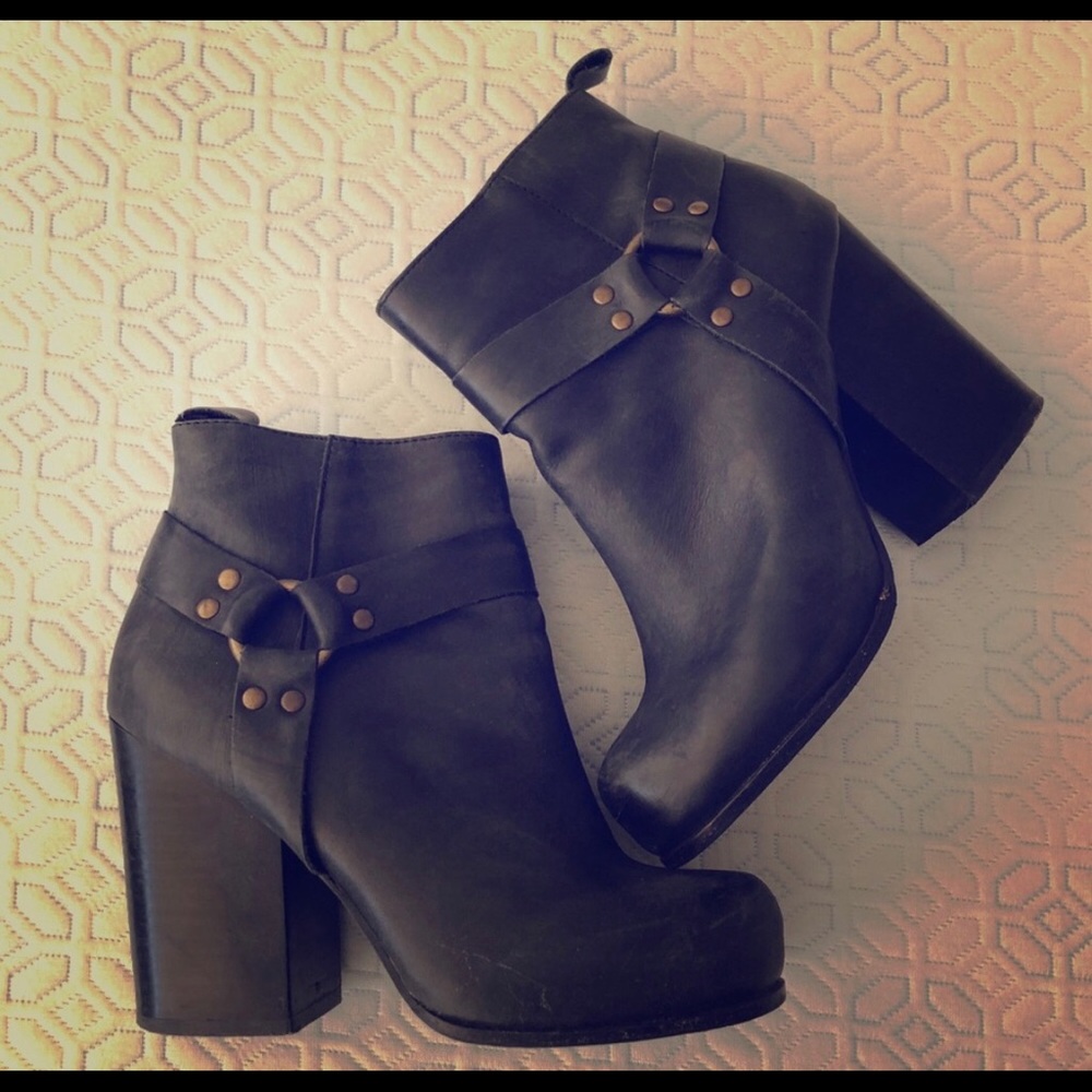 Nasty Gal x Jeffrey Campbell Rum Moro bootie
